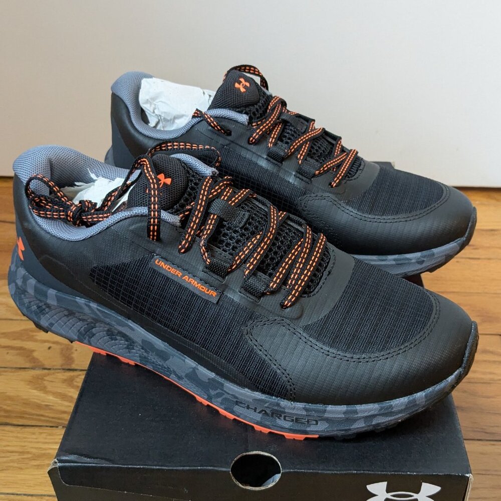 NIB Under Armour Charged Bandit TR3 athletic shoes